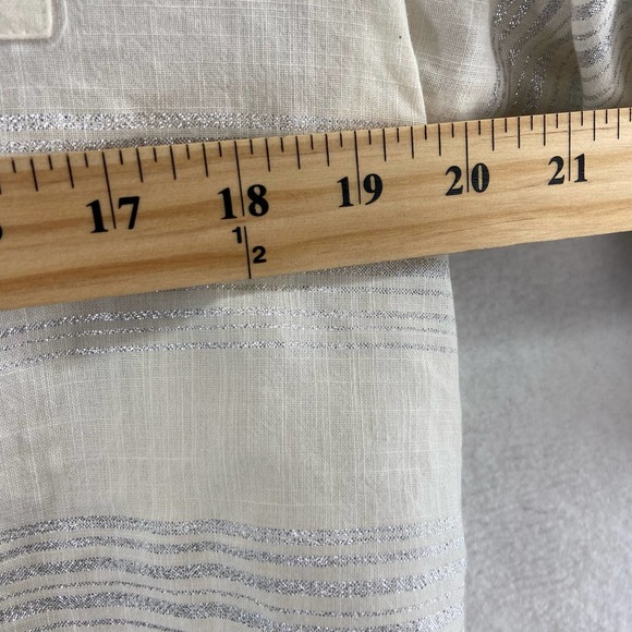 Corey Lynn Calter Silver Metallic Button‎ Down Top Sz Medium - Picture 4 of 8